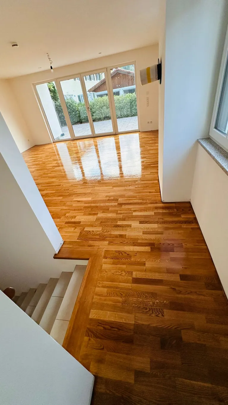 Parkett & Treppe schleifen, Okt. 2025 – Referenz von Raumdesign Vedat